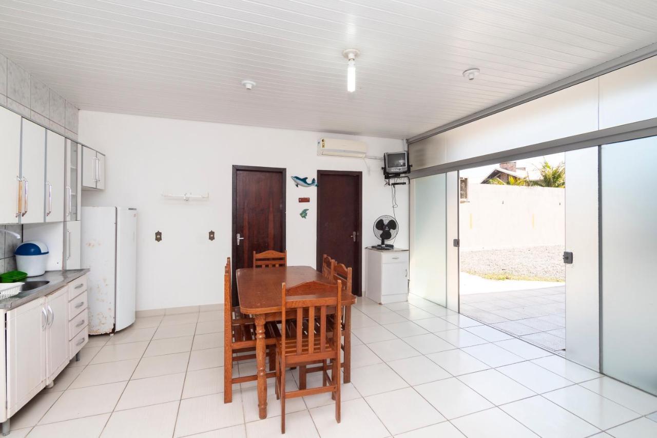Residencial Ipe Amarelo Appartamento Bombinhas Esterno foto