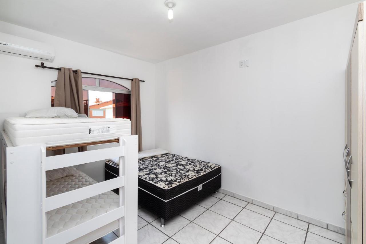 Residencial Ipe Amarelo Appartamento Bombinhas Esterno foto