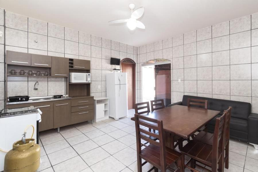 Residencial Ipe Amarelo Appartamento Bombinhas Esterno foto