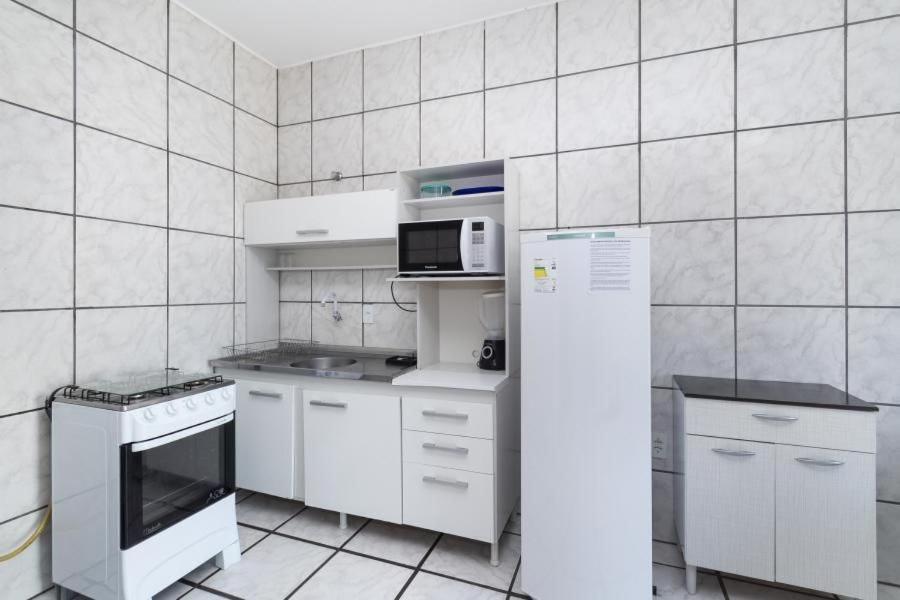 Residencial Ipe Amarelo Appartamento Bombinhas Esterno foto
